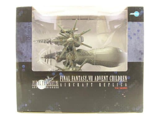 Diamond Select Final Fantasy 7: Advent Children Sierra PVC