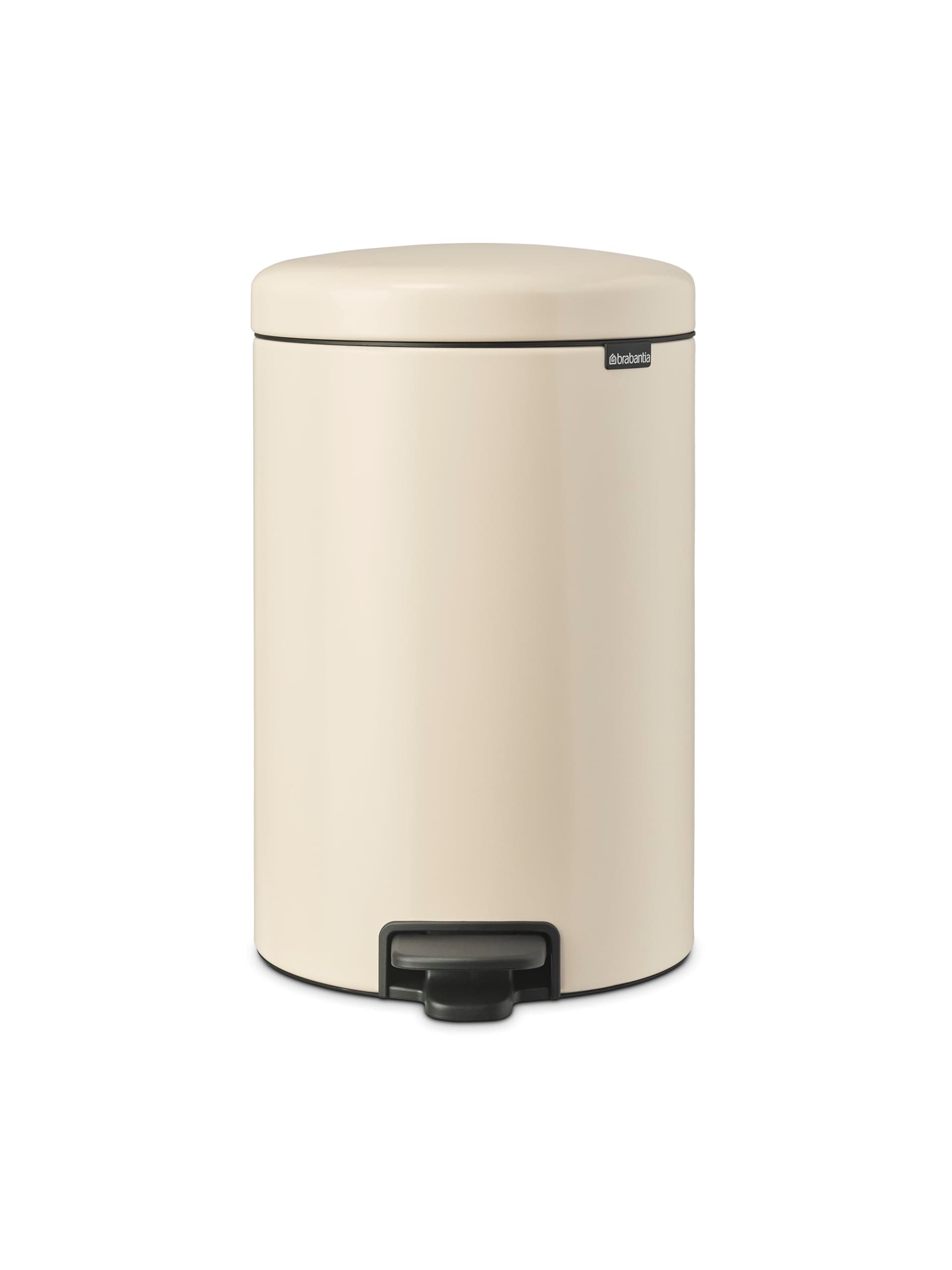 Brabantia 149948 Pedal Type Trash Can Pedal Bin, New Icon, 6.3 gal (20 L), Soft Beige, Equipped with Soft Closing Function