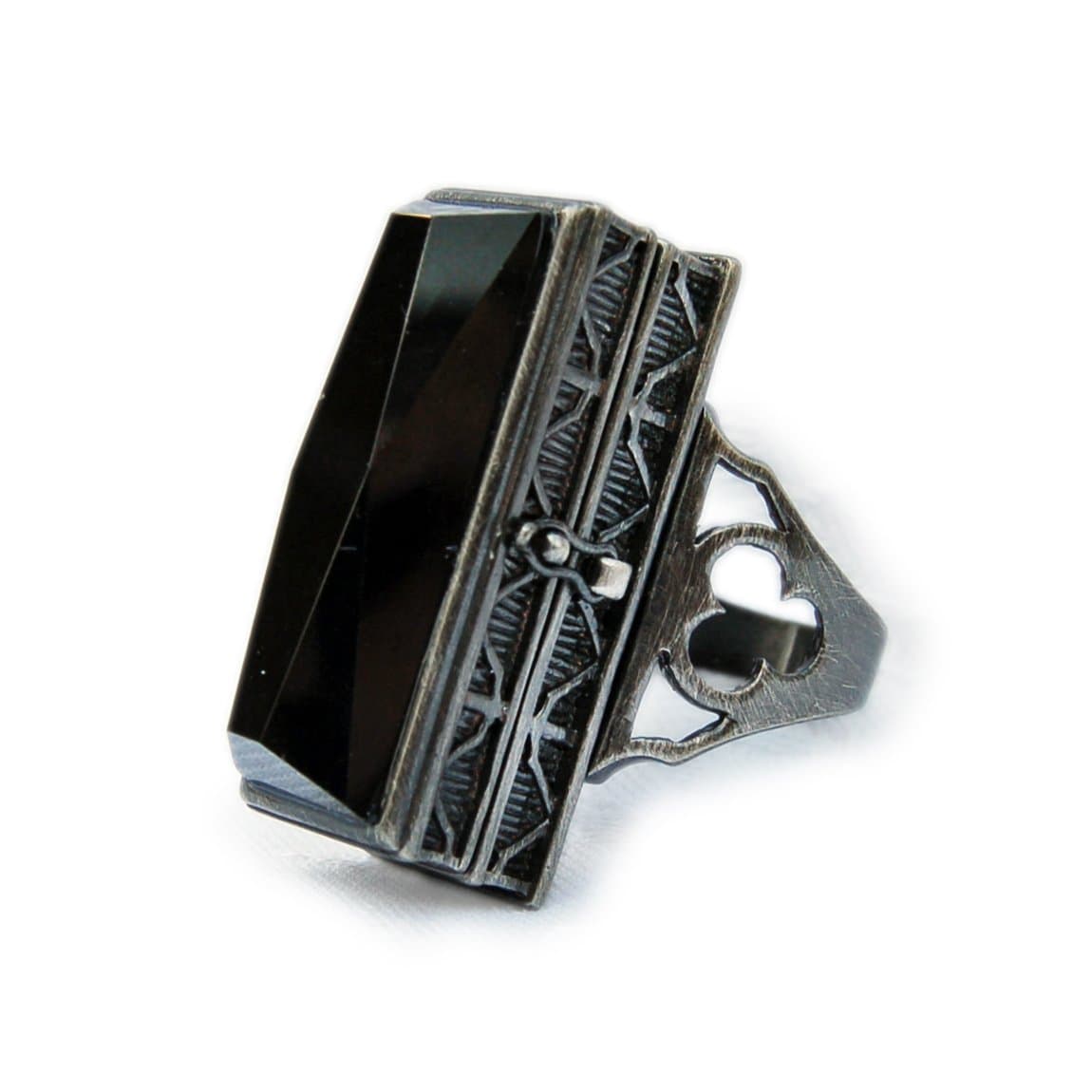 Eastern Jewellery Trading Poison Coffin Ring with Black Onyx .Large and Heavy with Extra Lock. Great for Small Keepsakes. Most Impressive!