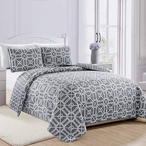 Travino Collection 3 Piece Quilt Set with Shams. Reversible Geometric Bedspread Coverlet. Machine Washable. (Full/Queen, Grey)