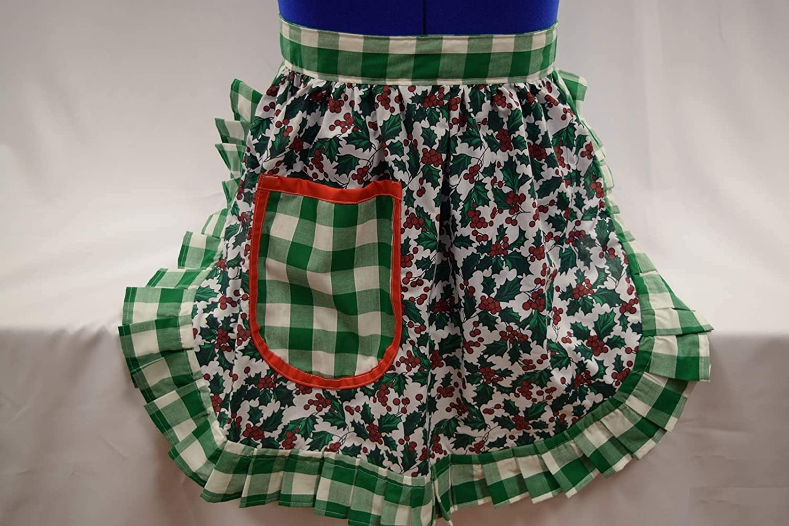 Fabrique Creations - Retro Vintage 50s Style Half Apron/Pinny - Christmas Holly on White with Green & White Trim (FC011XH)